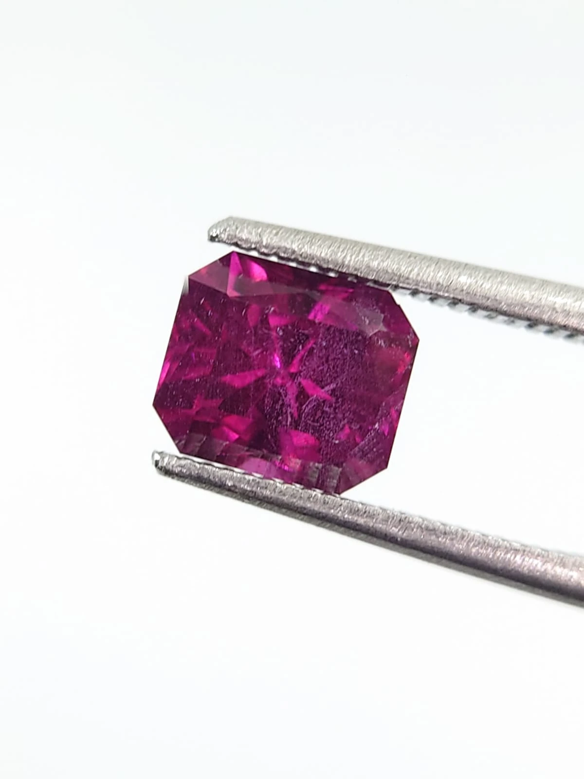 1.76ct Natural Rhodolite Garnet from Africa — view 1
